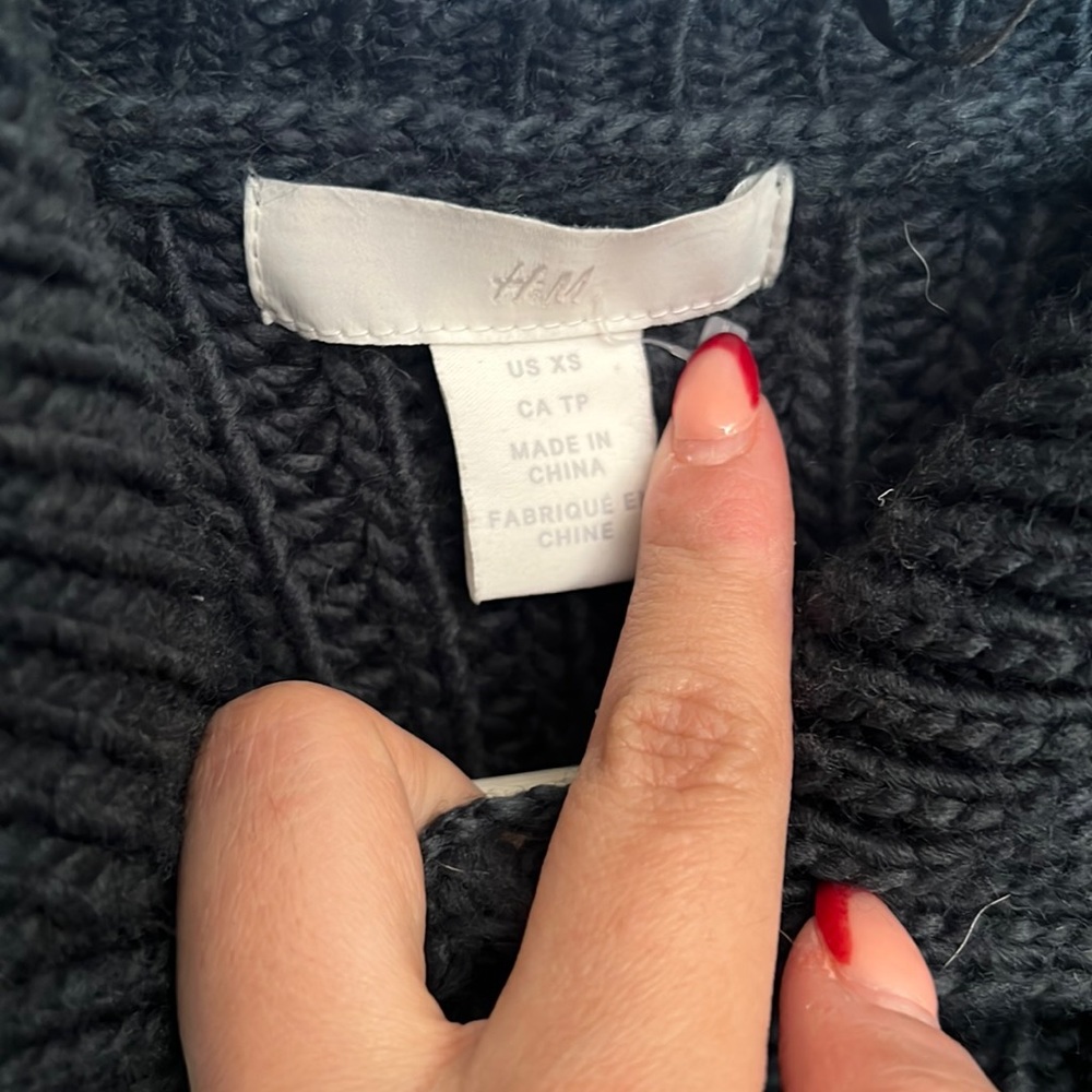 H&M sweater